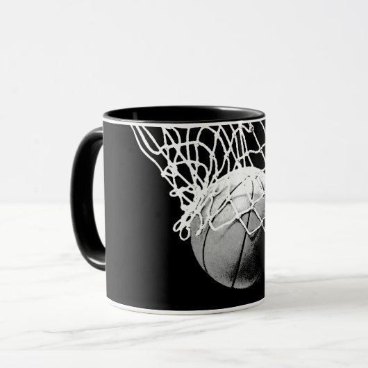 Schwarz-Weiß-Basketball Tasse (Vorderseite Links)