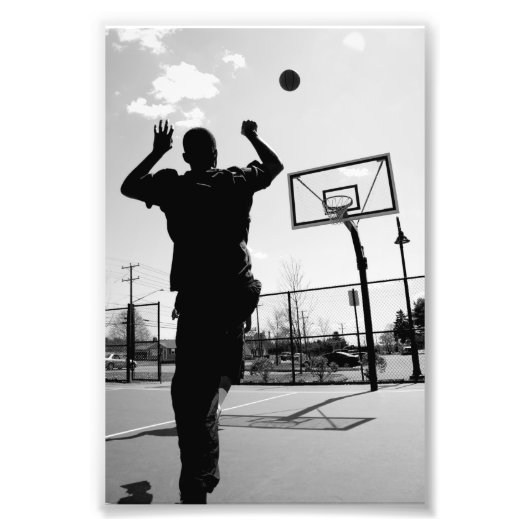 Schwarz-Weiß-Basketball-Toss Fotodruck (Vorne)