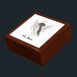 Schwarz-Weiß-Beileid Erinnerungskiste<br><div class="desc">Es gibt einige, die der Welt ein so großartiges Licht bringen, dass selbst nach ihrer Abwesenheit ihr Licht bleibt. Lass eine süße Sake-Box, die deinem Schwermut Komfort bringt, während du dir einen Moment Zeit nimmst, deinen geliebten schwarz-weißen deutschen Kurzhaarzeiger zu merken. Für die nachdenklichsten Geschenke, paaren Sie es mit einer...</div>