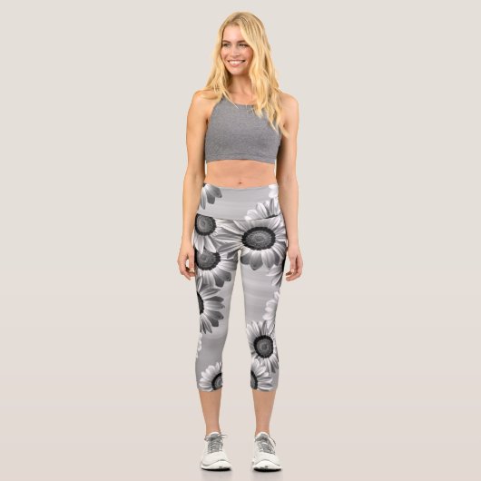 Schwarz-Weiß-Blume Capri Leggings (Vorderseite)