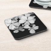 Schwarz-Weiß-Blume nah Getränkeuntersetzer (Linke Seite)