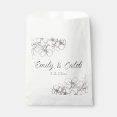 Schwarz-Weiß-Blumen-Linie Kunst Hochzeit Geschenktütchen (Vorderseite)