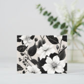 Schwarz-Weiß-Blumen Postkarte (Stehend Vorderseite)