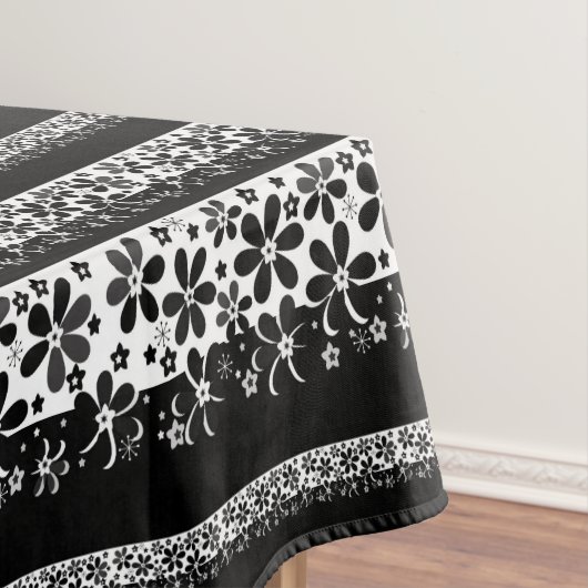 Schwarz-Weiß-Blumen Tischdecke (Beispiel)
