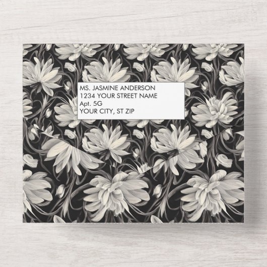 Schwarz-Weiß-Blumen und Federn Hochzeit All In One Einladung (Rückseite)