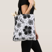 Schwarz-Weiß-Blumendruck Tasche (Von Nahem)