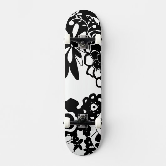 Schwarz-Weiß-Blumengarten Grafisches Muster Skateboard (Vorderseite)