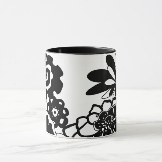 Schwarz-Weiß-Blumengarten Grafisches Muster Tasse (Zentrum)
