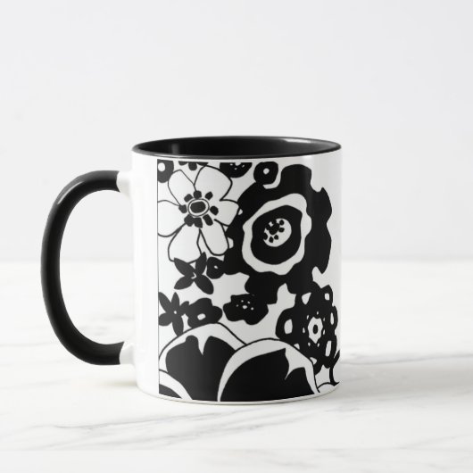 Schwarz-Weiß-Blumengarten Grafisches Muster Tasse (Links)
