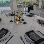 Schwarz-Weiß-Blumenmenü Einladung