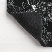 Schwarz-Weiß-Blumenmuster Minimalistisch Mousepad (Ecke)