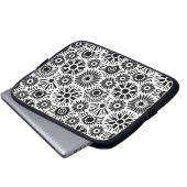 Schwarz-Weiß-Blumenschlacke Laptopschutzhülle (Vorne Knopf)