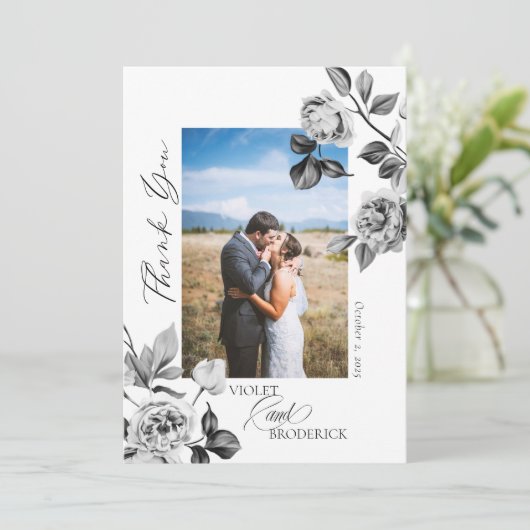 Schwarz-Weiß-Blüte individuell anpassbar Dankeschö Dankeskarte (Stehend Vorderseite)