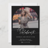 Schwarz-Weiß-Bogen-Foto-Script-Abschluss Einladung (Rückseite)