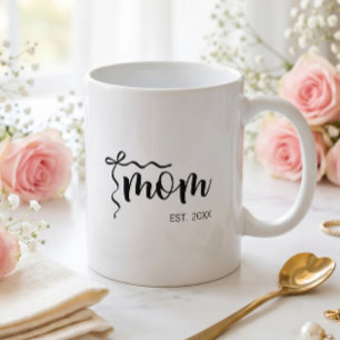 Schwarz-Weiß-Bogen-Skript-Mama etablierte Eleganz Kaffeetasse