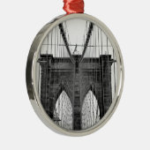 Schwarz-weiß Brooklyn Bridge New York Ornament Aus Metall (Rechts)