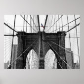 Schwarz-Weiß-Brooklyn-Brücke mit farbigem Flag Poster (Vorne)