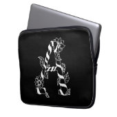 Schwarz-Weiß-Buchstabe "A" mit Twining-Blume Laptopschutzhülle (Vorderseite Links)