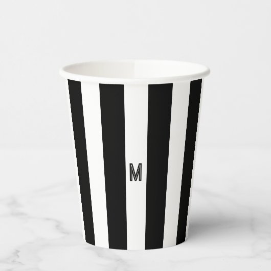 Schwarz-Weiß-Cabana-Streifen Minimal-Monogramm Pappbecher (Links)