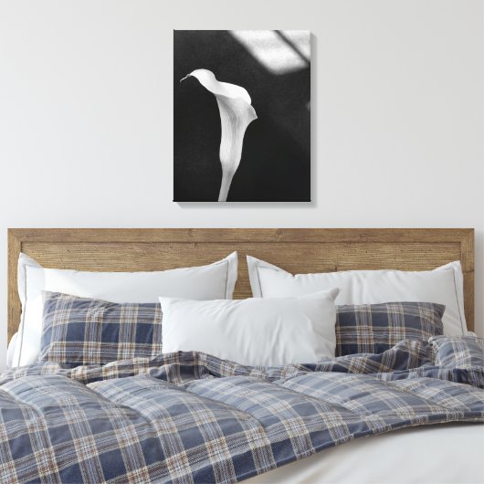 Schwarz-Weiß-Calla-Lily Leinwanddruck (Insitu (Schlafzimmer))