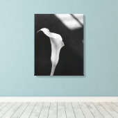 Schwarz-Weiß-Calla-Lily Leinwanddruck (Insitu (Holzboden))