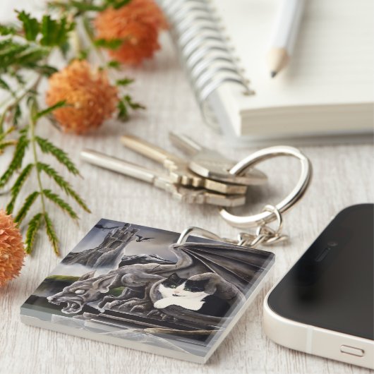 Schwarz-weiß Cat Gargoyle Schlüsselanhänger (Vorderseite rechts)