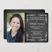 Schwarz-Weiß-Chalkboard Foto Abschluss laden ein Einladung (Vorne/Hinten)