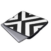 Schwarz-Weiß-Chevrons Laptopschutzhülle (Vorne Knopf)