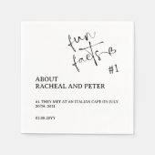 Schwarz-weiß Chic Modern Fun Facts Heft Script Serviette (Vorderseite)