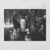 Schwarz-Weiß-Creepy-Halloween-Puppe Postkarte (Vorderseite)