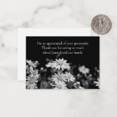 Schwarz-Weiß-Daisy-Blume nach Beerdigungskarten Mitteilungskarte (Vorderseite/Rückseite Beispiel)