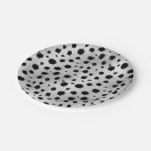 Schwarz-Weiß-Dalmatiner-Muster Pappteller (Schrägansicht)