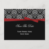 Schwarz-weiß Damask Red Bow Ribbon Save the Date Ankündigungspostkarte (Vorderseite)