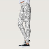 Schwarz-Weiß-Damast Leggings (Links)