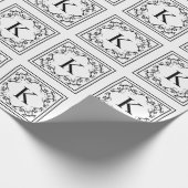 Schwarz-Weiß-Dekorative Monogramm Stilrahmen Geschenkpapier (Ecke)