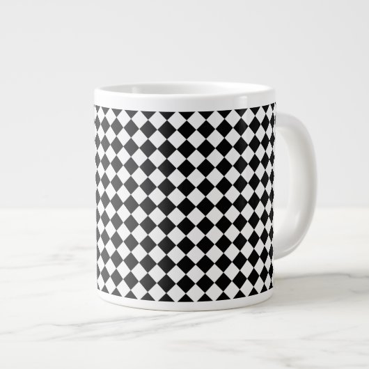 Schwarz-Weiß-Diamant-Muster von Shirley Taylor Jumbo-Tasse (Vorderseite Rechts)