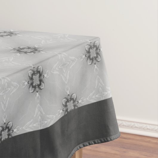Schwarz-Weiß-Diamantfacetten Tischdecke (Beispiel)