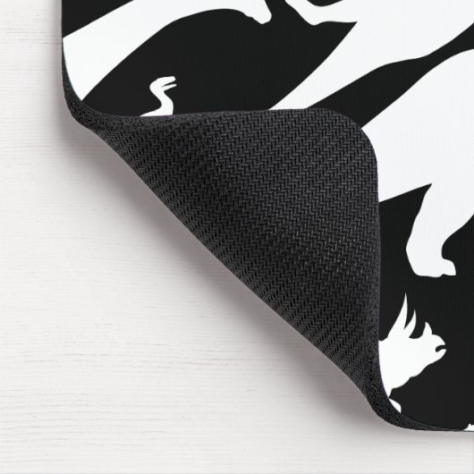 Schwarz-Weiß-Dinosaurier-Muster Mousepad (Ecke)