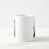 Schwarz-Weiß-Eiffelturm in Paris Kaffeetasse (Mittel)