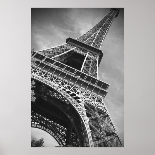 Schwarz-Weiß-Eiffelturm von unten Poster (Vorne)