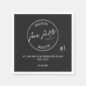 Schwarz-Weiß-Einfache moderne Fun-Fakten Hochzeite Serviette (Vorderseite)