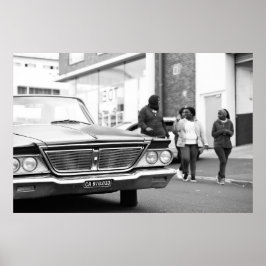 Schwarz-Weiß-Einfarbige Altautostadt Poster