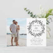 Schwarz-Weiß-Elegante Wildblume Hochzeit Foto Save The Date (Stehend Vorderseite)