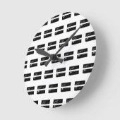 Schwarz-Weiß "Equals" Math Symbol Lino Cut Runde Wanduhr (Winkel)