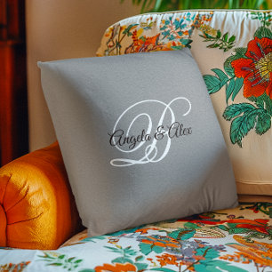 Schwarz-Weiß-Extravagant-Script-Monogramm grau Kissen