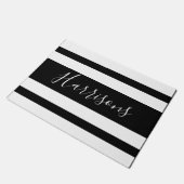 Schwarz-Weiß-Extravagante Streifen - Herzlich Will Fußmatte (Schrägansicht)