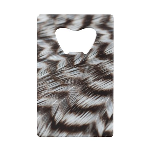 Schwarz-Weiß-Federn im Detail Kreditkartenflaschenöffner (Rückseite)