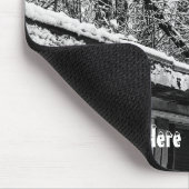 Schwarz-Weiß-Foto der rustikalen Winterlandschaft Mousepad (Ecke)