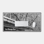 Schwarz-Weiß-Foto der rustikalen Winterlandschaft Schreibtischunterlage (Tastatur & Maus)