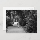 Schwarz-Weiß-Foto des alten Mannes im Park Postkarte (Vorne/Hinten)